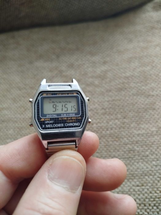 Ceas cu 7 melodii, dată, lumina , alarmă Funcțional