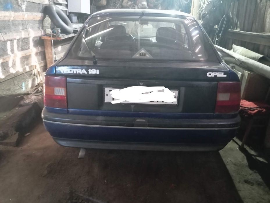 Продам Опель вектра а 1.8  обмен