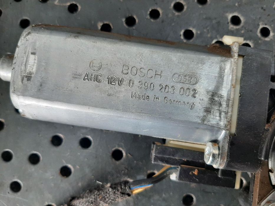 motoras reglare scaun dreapta fata  mercedes c-class w204 82041898-4  0390203002