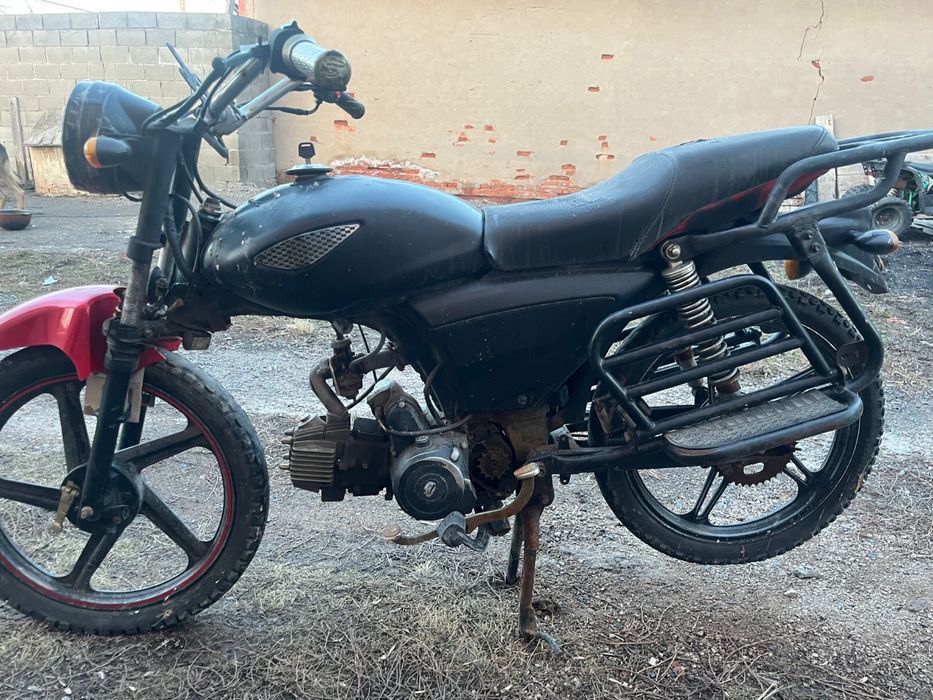 продам мопед на запчасти двиготель рабочий без глушителя цена 40000