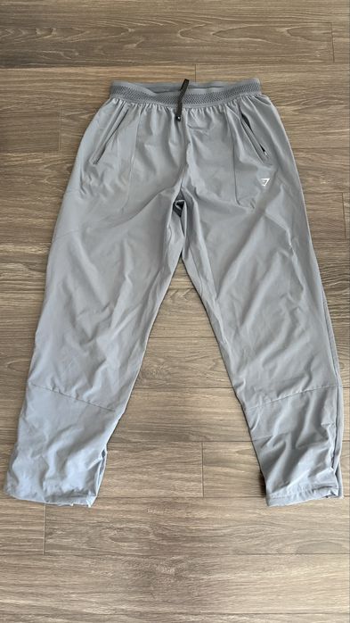 Чисто нови дрехи Gymshark, неносени
