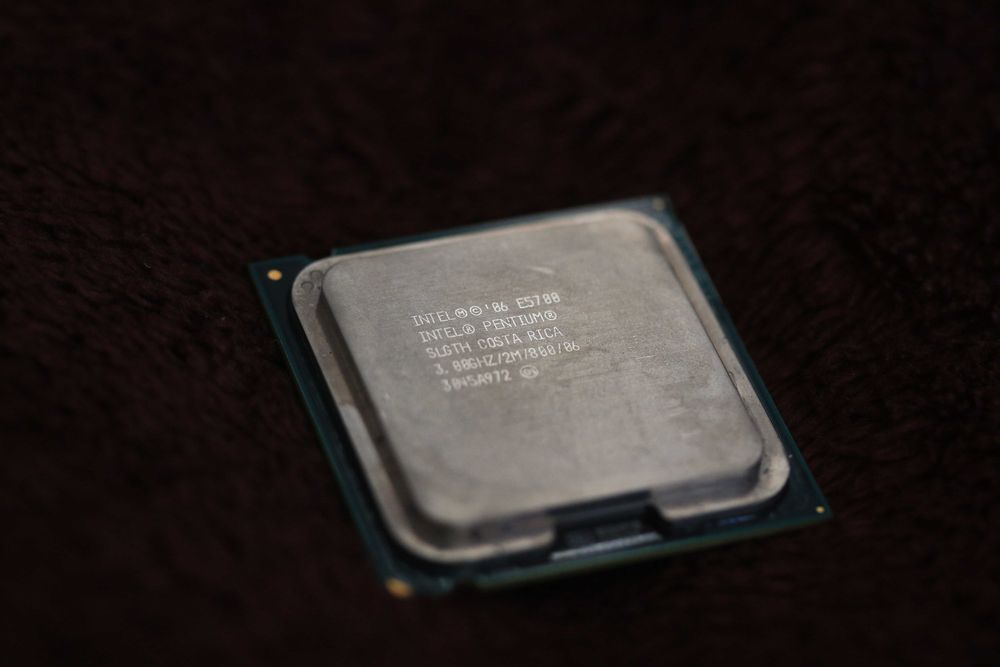 Процесори Core i3 7100, Core i3 4130, Pentium G3250, Pentium E5700