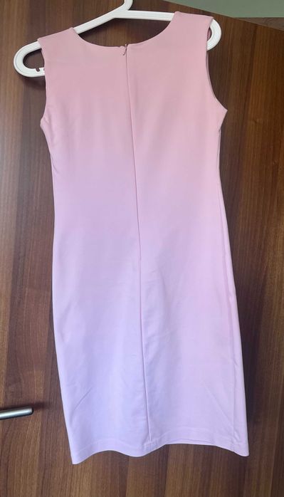 Страхотна рокля с бродерия в бледо розово и лилаво