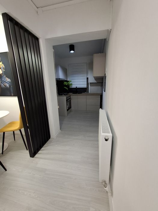 Vand Apartament 3 camere Dambu pietros Etajul 4 din 4