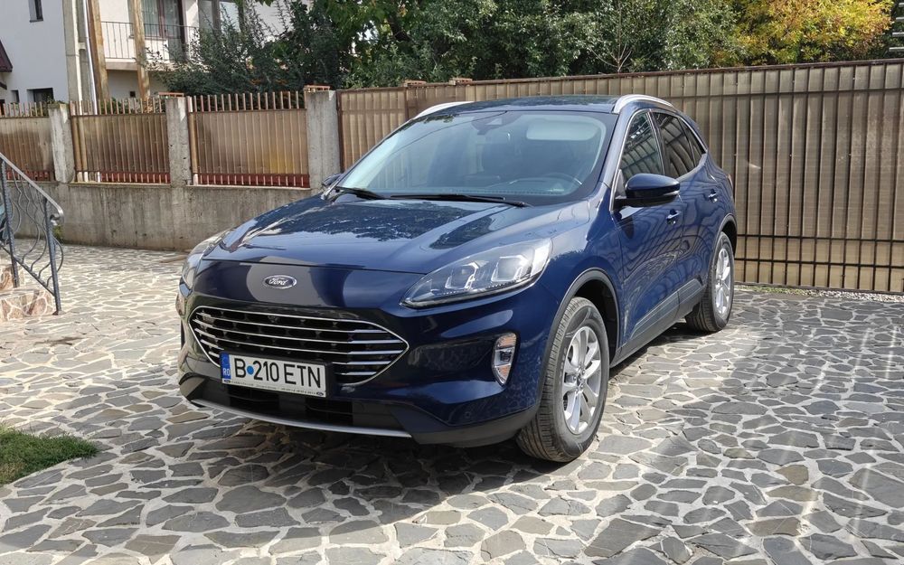 FORD Kuga 2022 — imagine 2