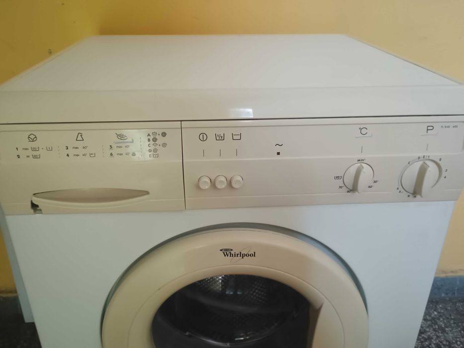Пералня Whirlpool FL242-400 работеща и в добро състояние