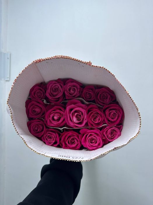 Пышные розы оптом по 37.000 сум