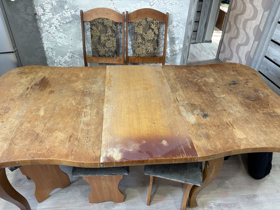 Продам стулья срочно