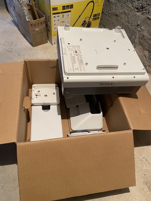 Проектор Sony