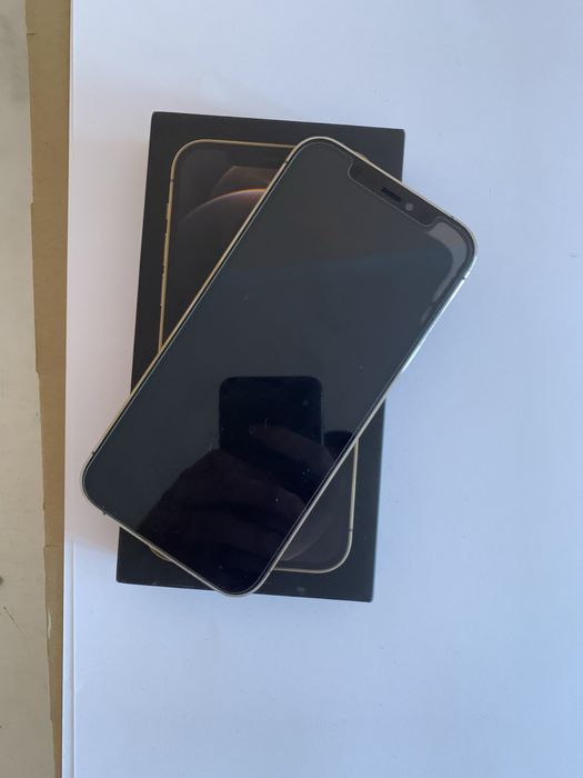 Продам Iphone 12 pro.