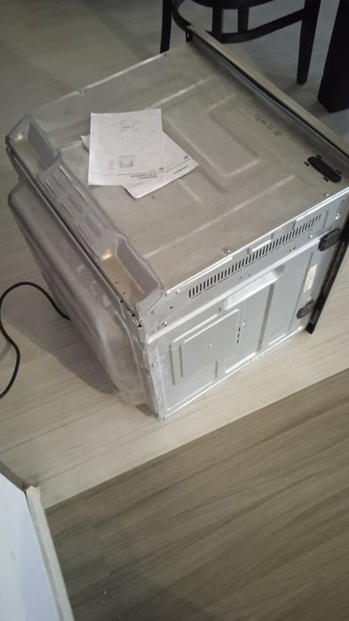 Фурна за вграждане Ariston