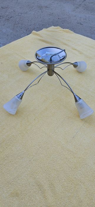 Полилей - хром с четири крушки