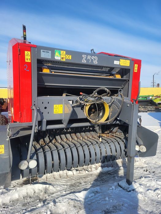 Пресс подборщик рулонный METAL-FACH 2017год