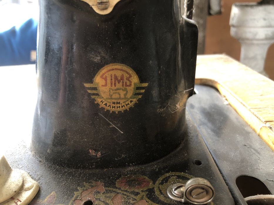 Продам швейную машинку