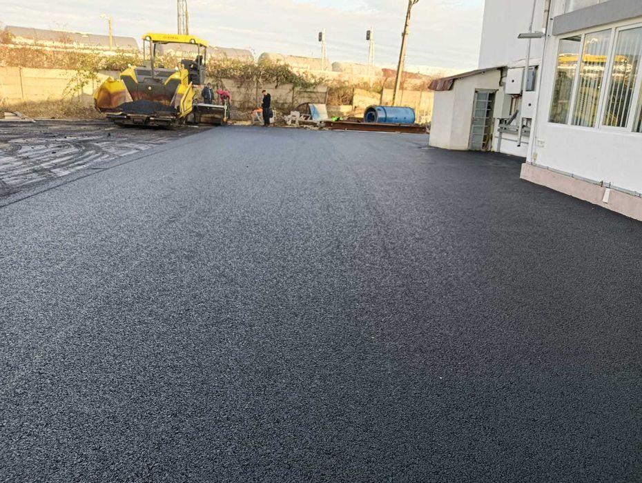 Asfaltări drumuri și parcări | Terasări | Lucrări complete