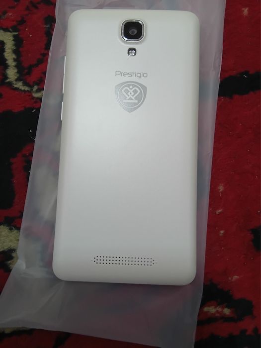 Новый абсолютно смартфон Prestigio MUZE K5