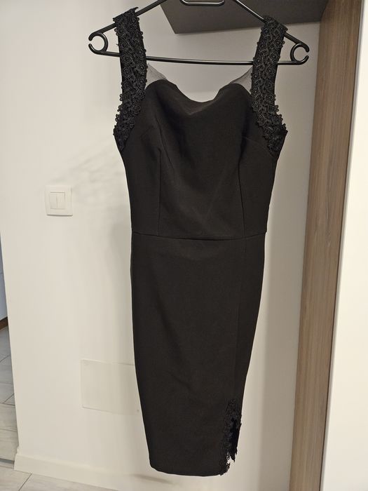 Rochie neagra eleganta