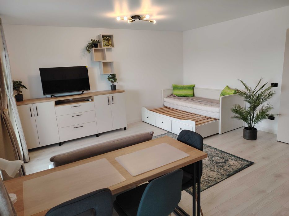 Garsonieră premium cu terasă 20 mp – Sun Royal View | Prima închiriere