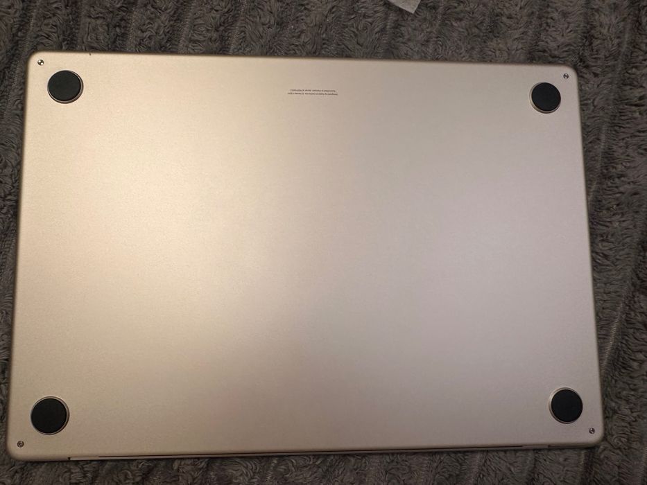 MacBook Air 15″ M4, 2025 года 512гб