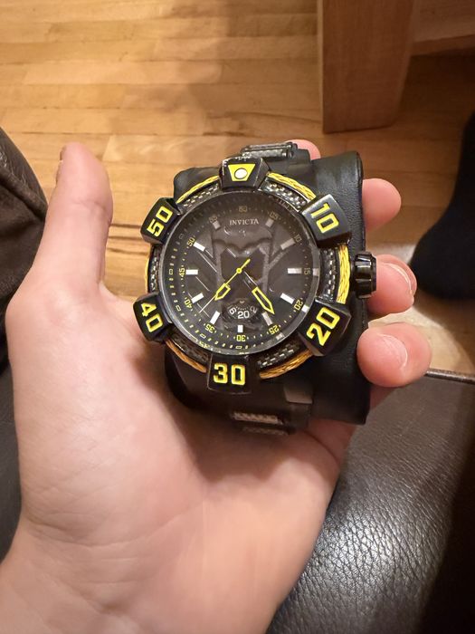 Часовник Invicta DC limited edition