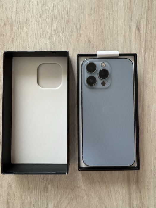 2 бр. Iphone 13 pro 128GB