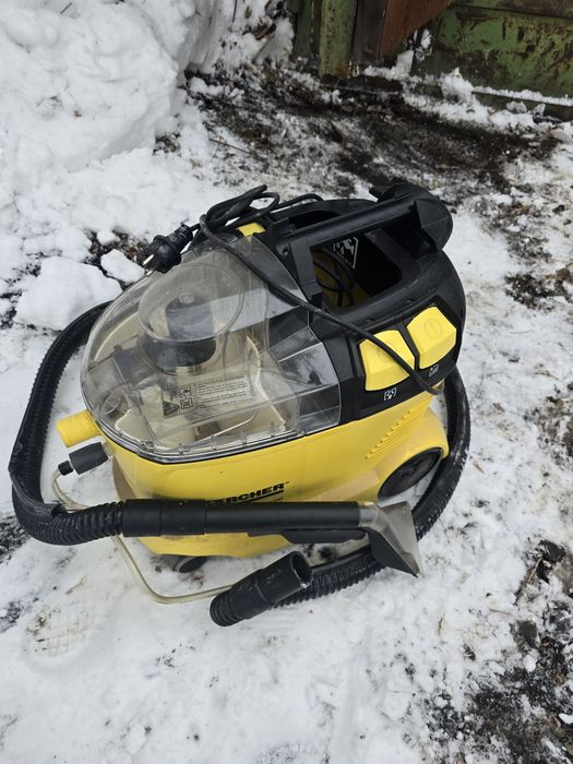 Моющий пылесос KARHER