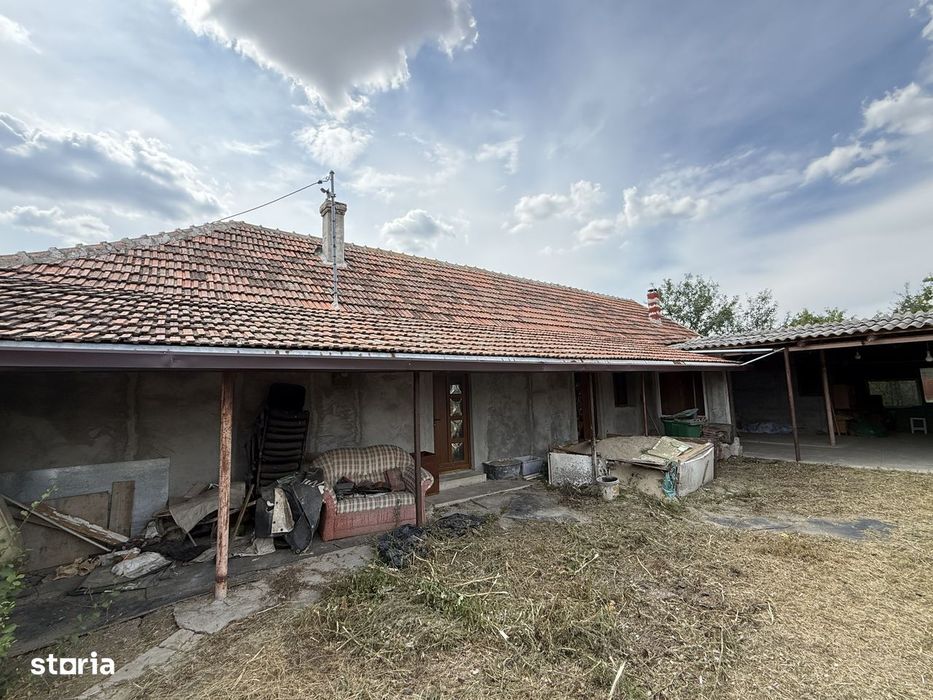 Casă de vânzare – Sântana