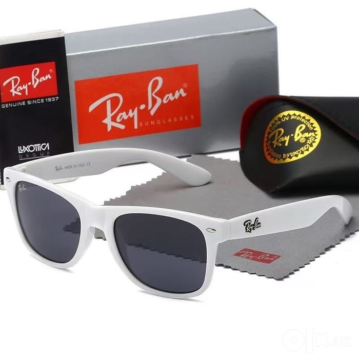 Солнцезащитные очки RayBan