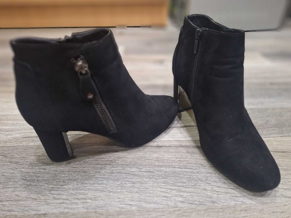 Продавам обувки  40 номер