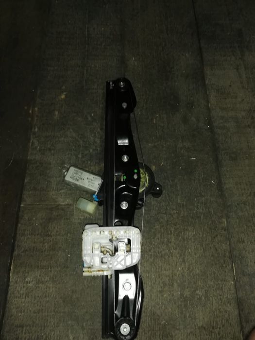 Macara spate bmw seria 3 f30