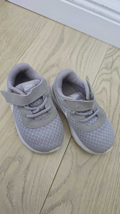 Săndăluțe + Adidași Copii – George, Skechers, Nike, mărimi 22-23
