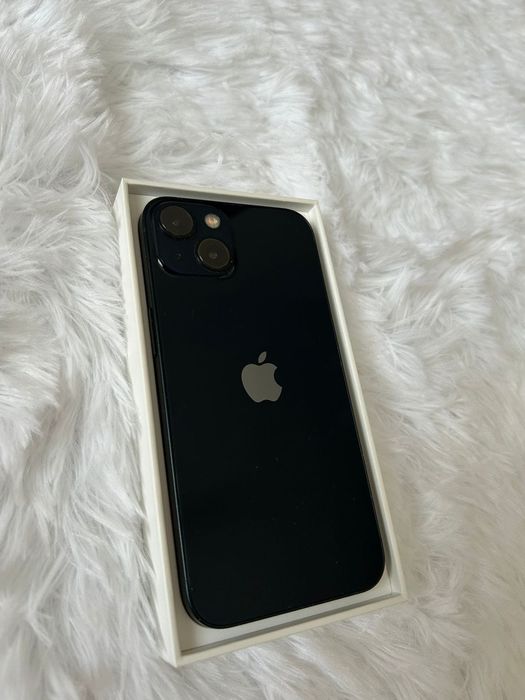 Продам iPhone 13 128Г
