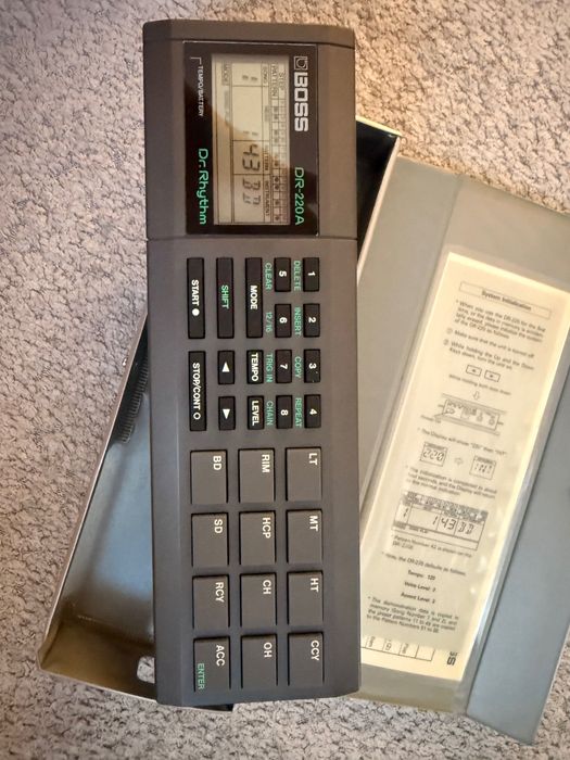 BOSS Dr.Rhythm DR-220