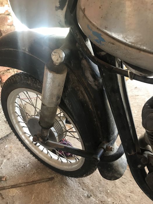 Продавам емизе ете зе трофик от 1962