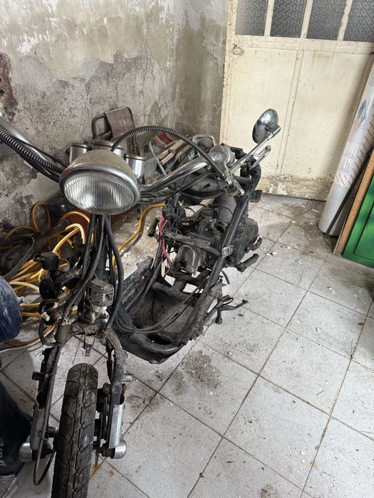 Скутер Ретро без документи може и на части