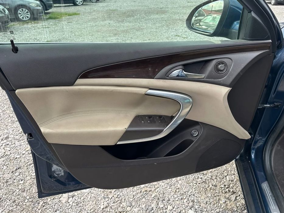 OPEL INSIGNIA 2012г. 2.0D bi-turbo 194к.с.