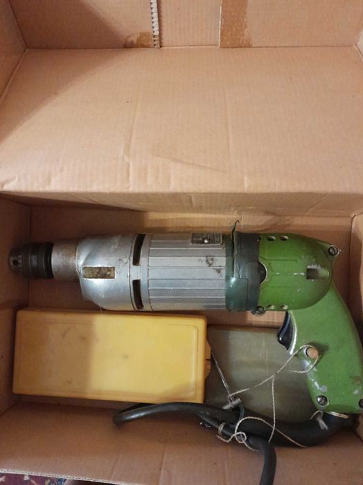 Электрическая дрель