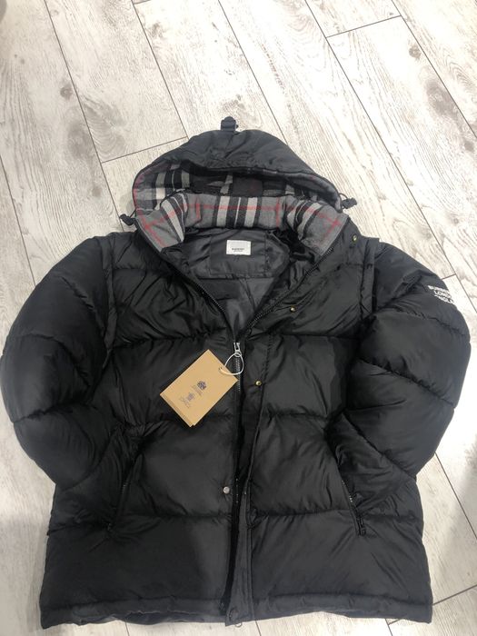 Пуховик Burberry