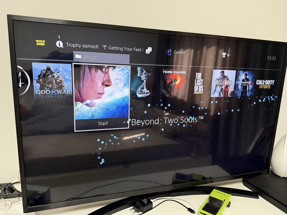 PlayStation 4 , 1 TB + peste 30 de jocuri incluse