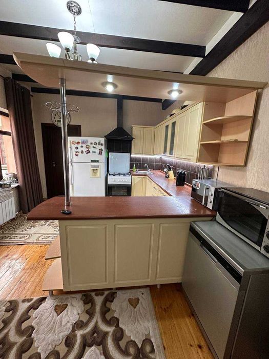 Cрочно продается большая кухонная мебель в отличном состоянии!