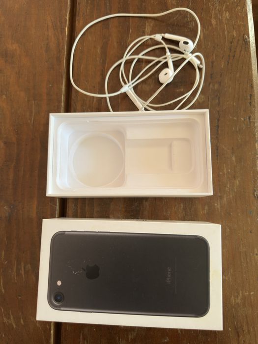 Iphone 7 /Айфон 7 32GB Black / Черен