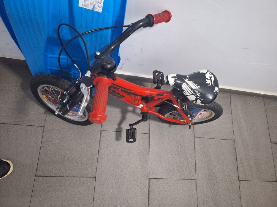 Vând bicicleta baiat