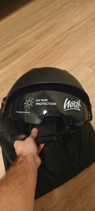 Каска за мотопед Westt