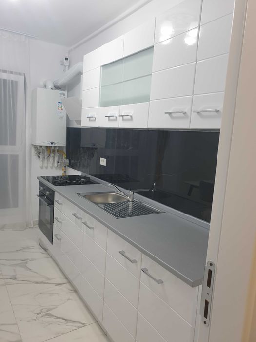 Inchiriez apartament