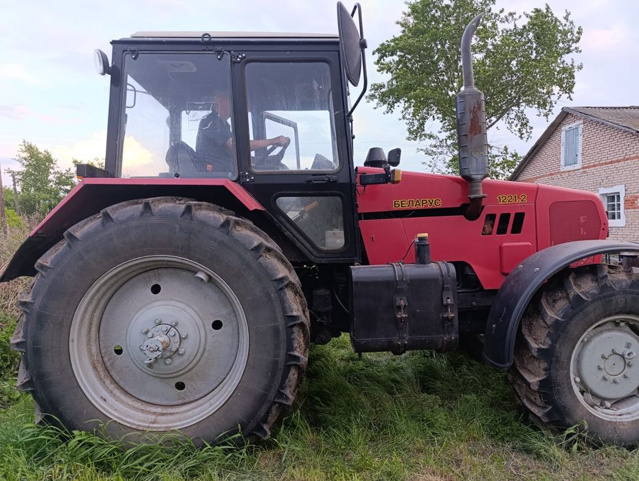 Продам Трактор МТЗ 1221