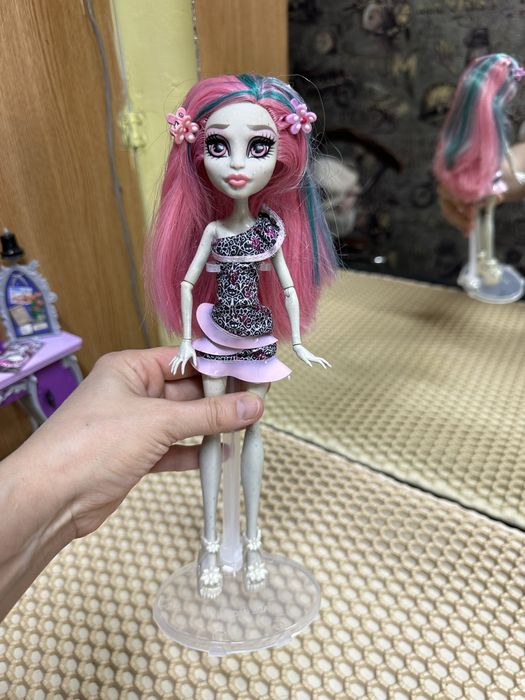 Продам куклу монстр хай!