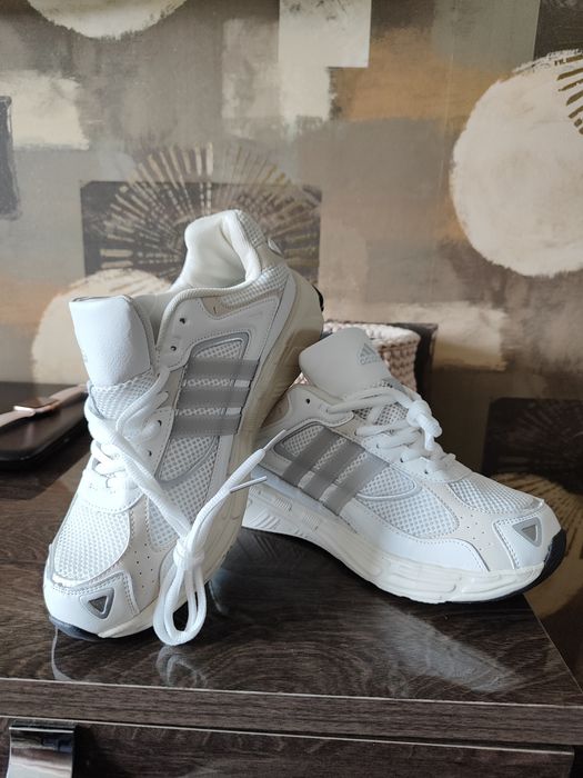 Новые мужские кроссовки