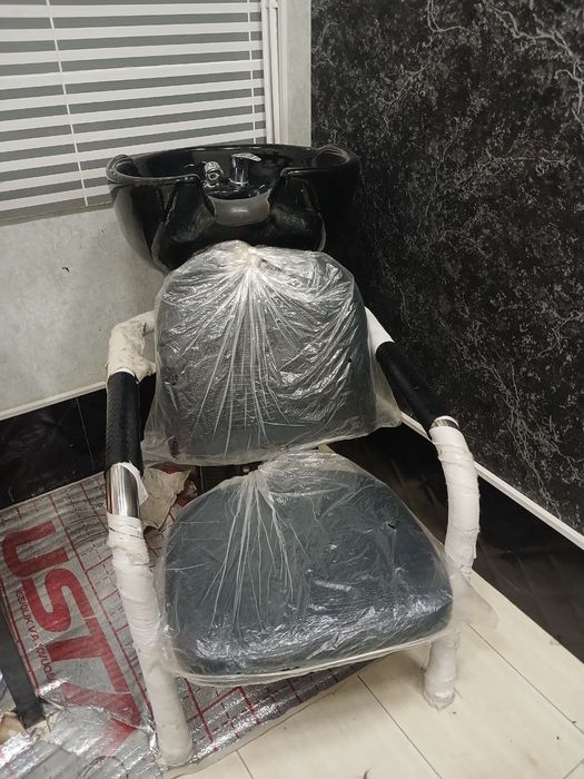 Сартарошлар бош ювиш столи