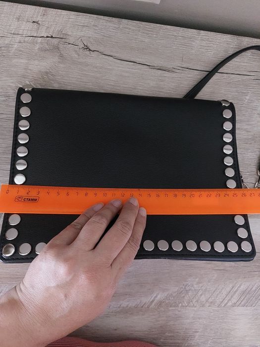 Сумка Franco Manatti черная, с клепками