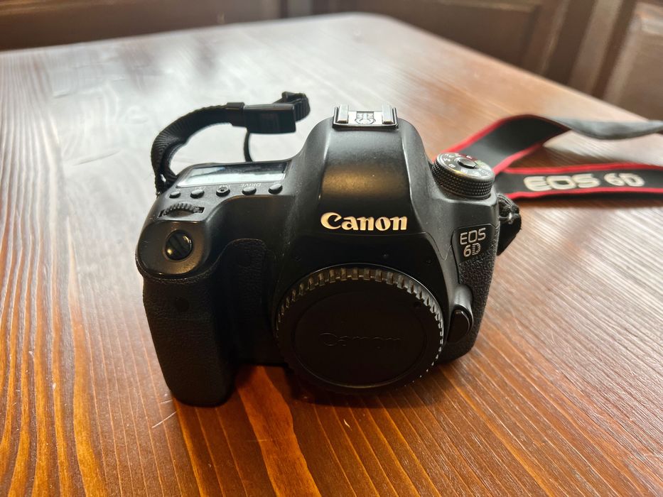 DSLR Canon EOS 6D + accesorii